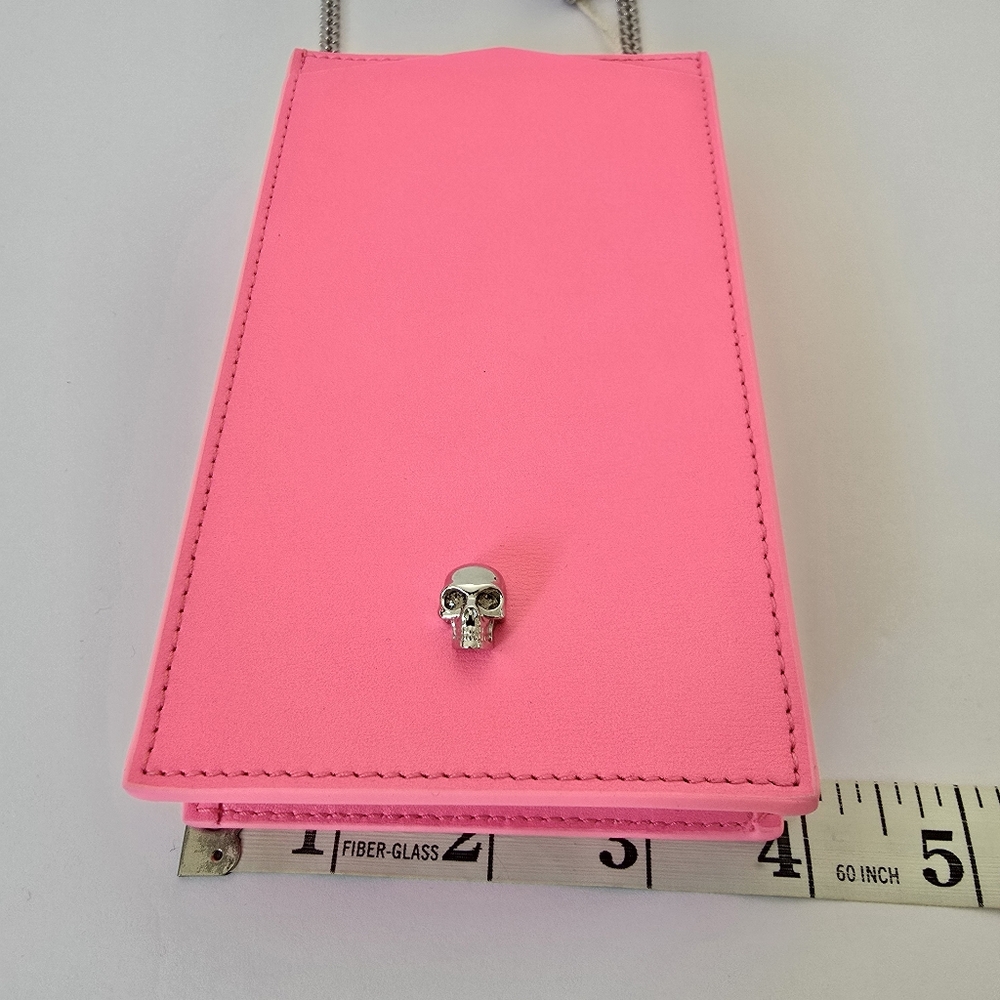 Alexander McQueen Skull Leather Phone-Case-On-Chain Fuchsia - Picture 6 of 8